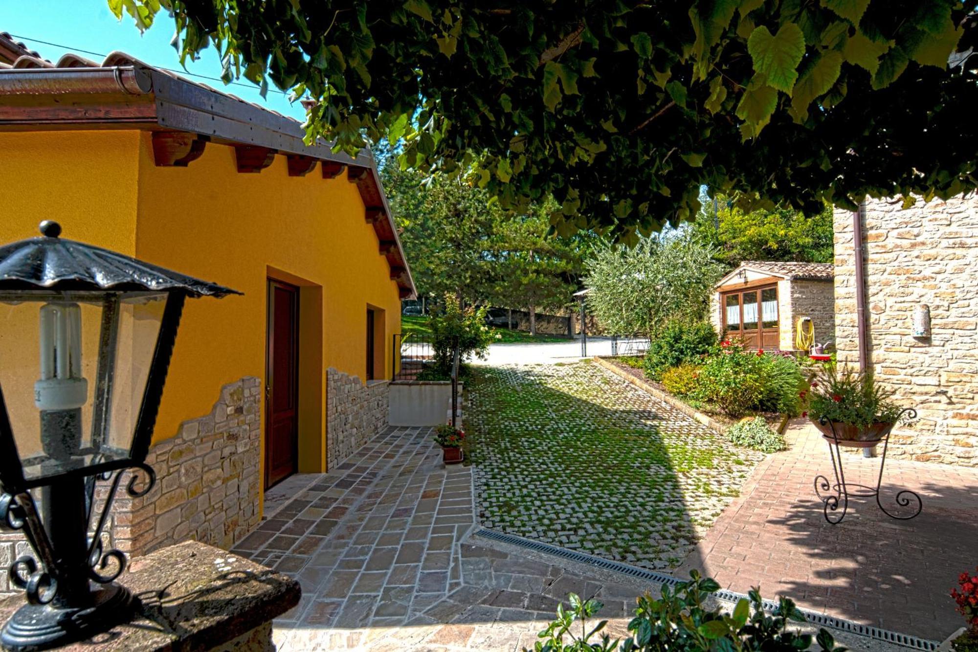 Country House Il Tiglio Mergo Exterior foto
